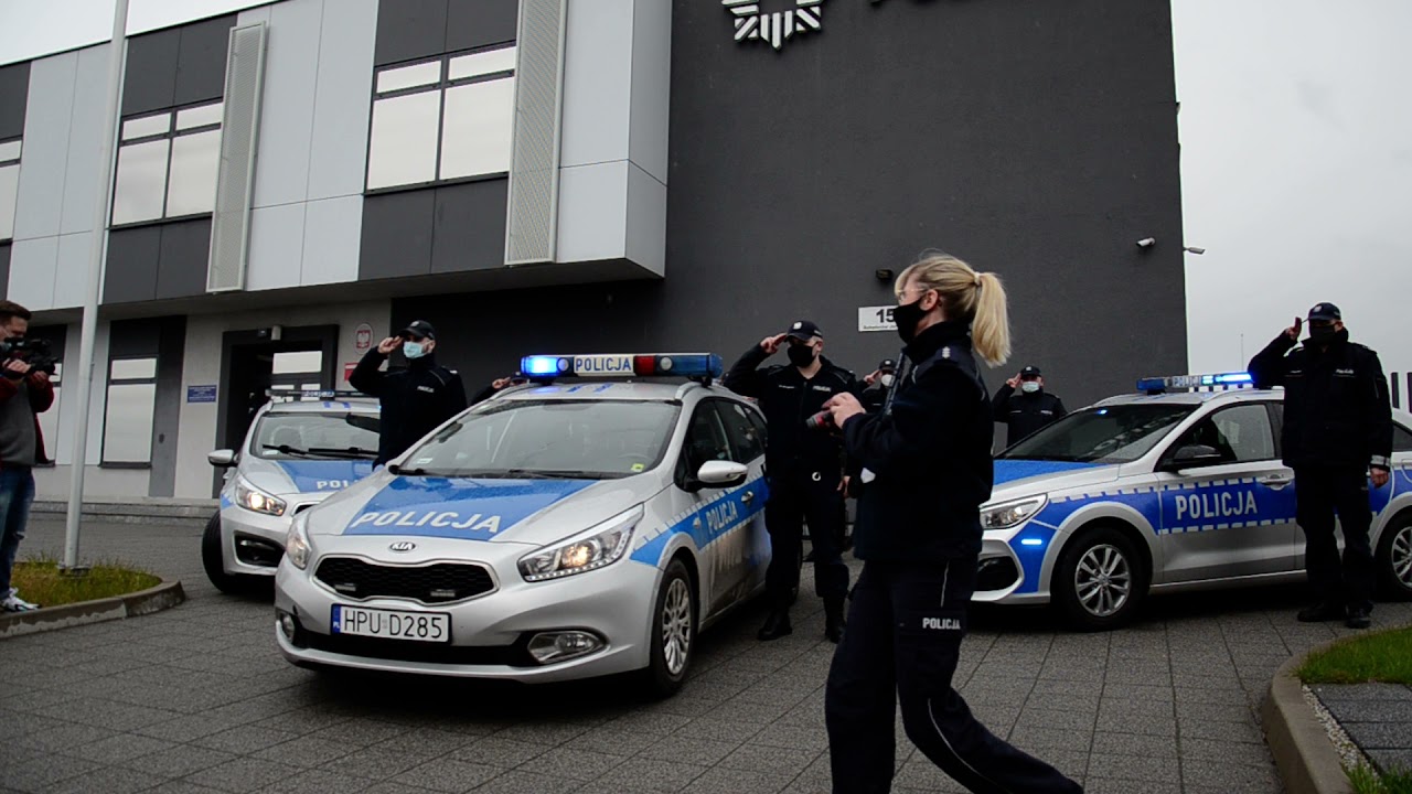 Jarocińscy policjanci oddali hołd zmarłemu koledze 07.05.2021