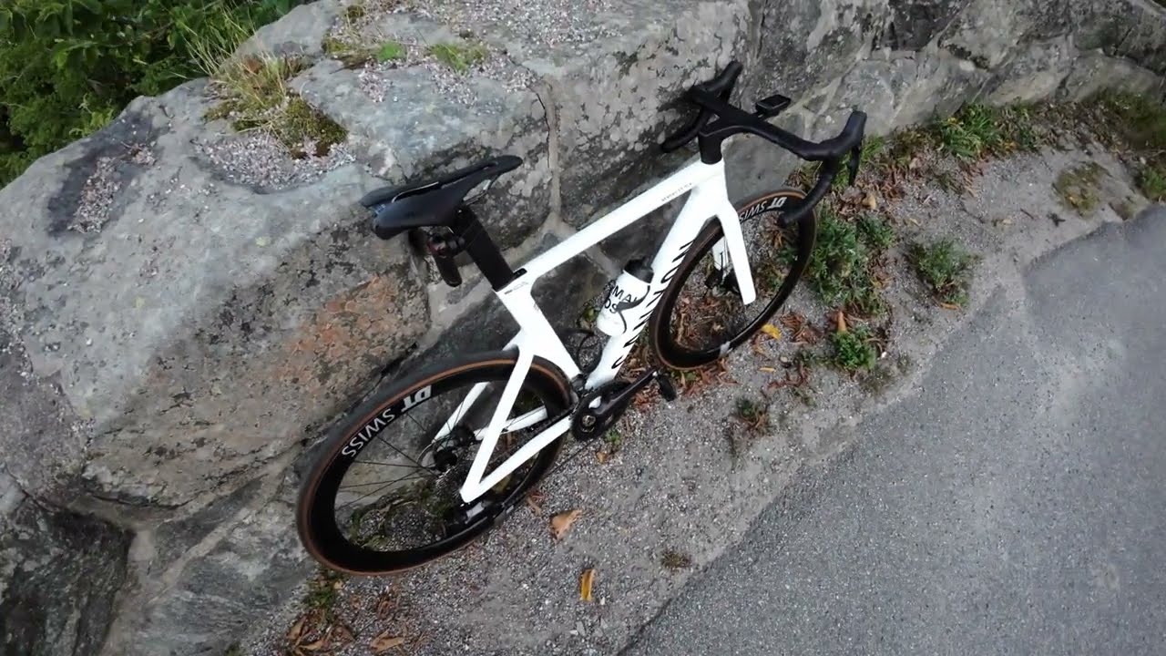 Canyon Aeroad CF SXL 8 Di2 2025 | Crystal White