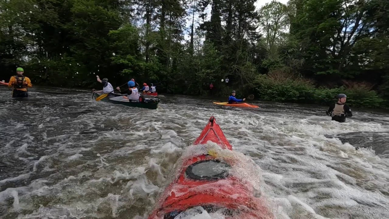 62th Liffey Descent (2023). High water flow, 10 weirs, 3 capsizes.