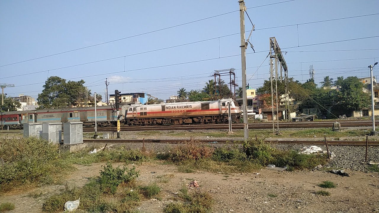 Trains warning people at LEVEL CROSSING || Circar express and Thirukkural express || Indian Railways
