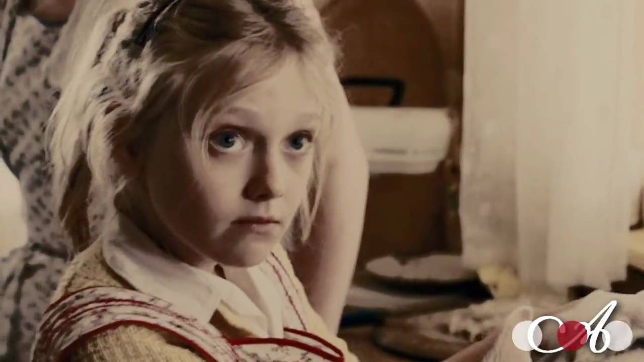 Dakota & Elle Fanning [Jump Then Fall]