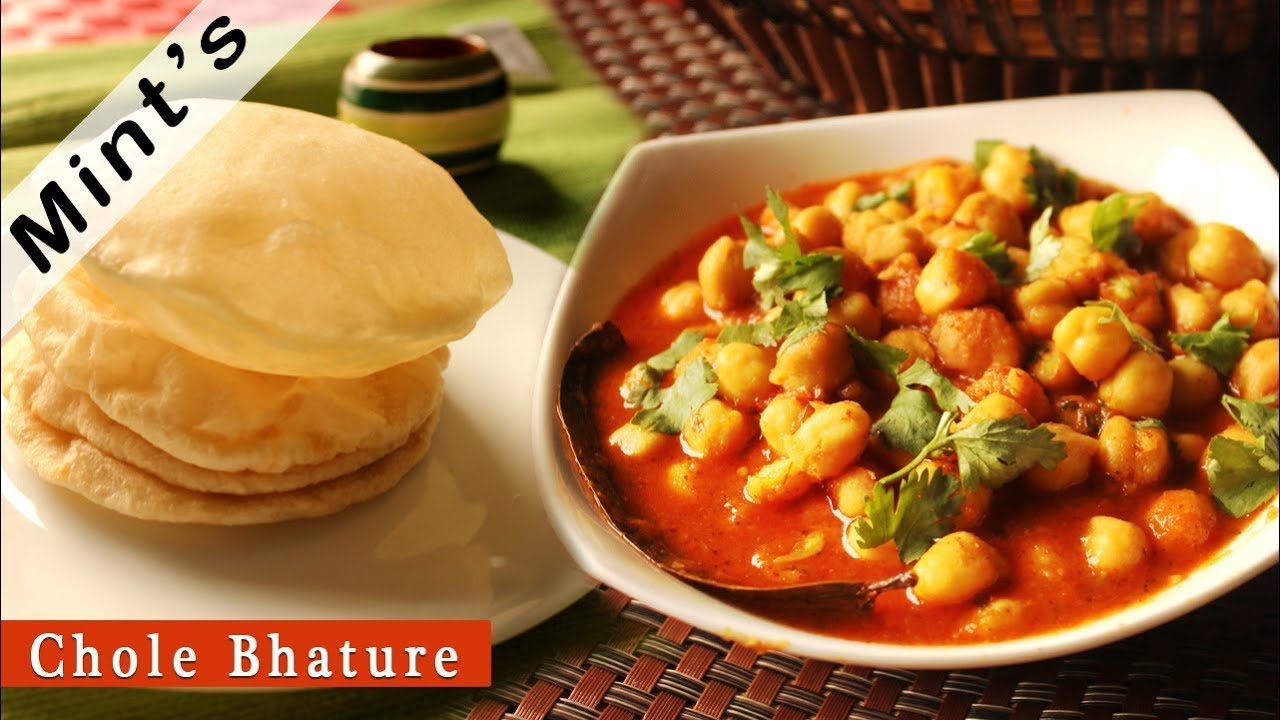 Chola Bhature Recipe in Hindi | North Indian Cuisine