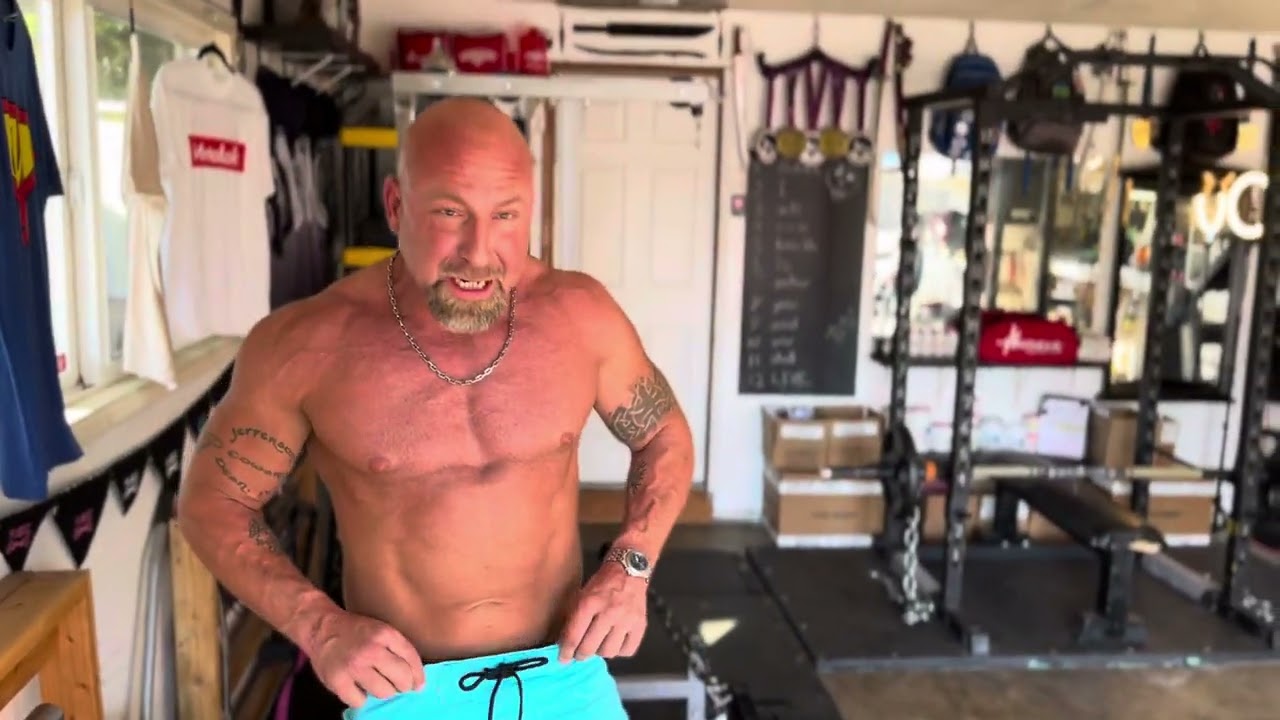 Men’s physique training/breath ￼techniques. 