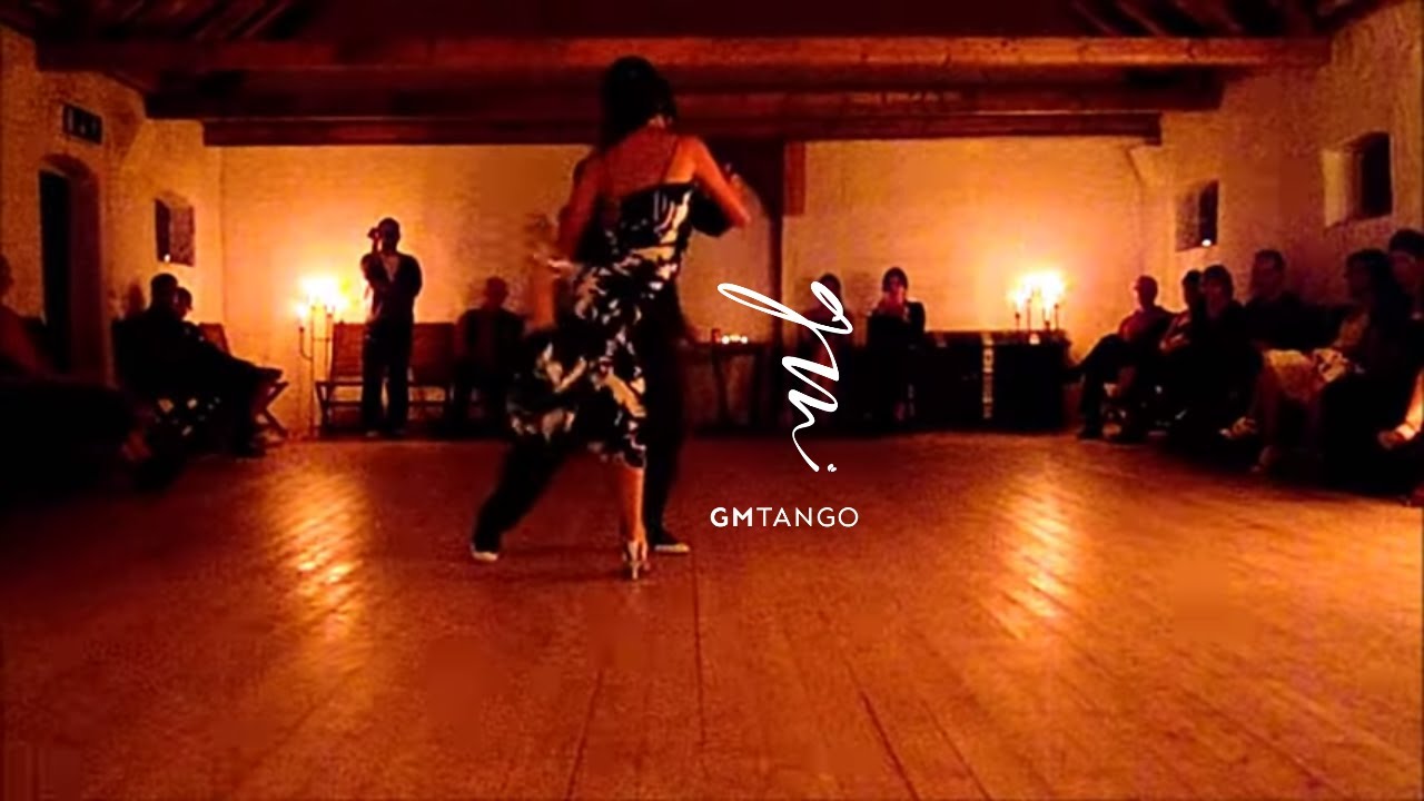 Gonzalo y Mariel.Con tus besos, vals.