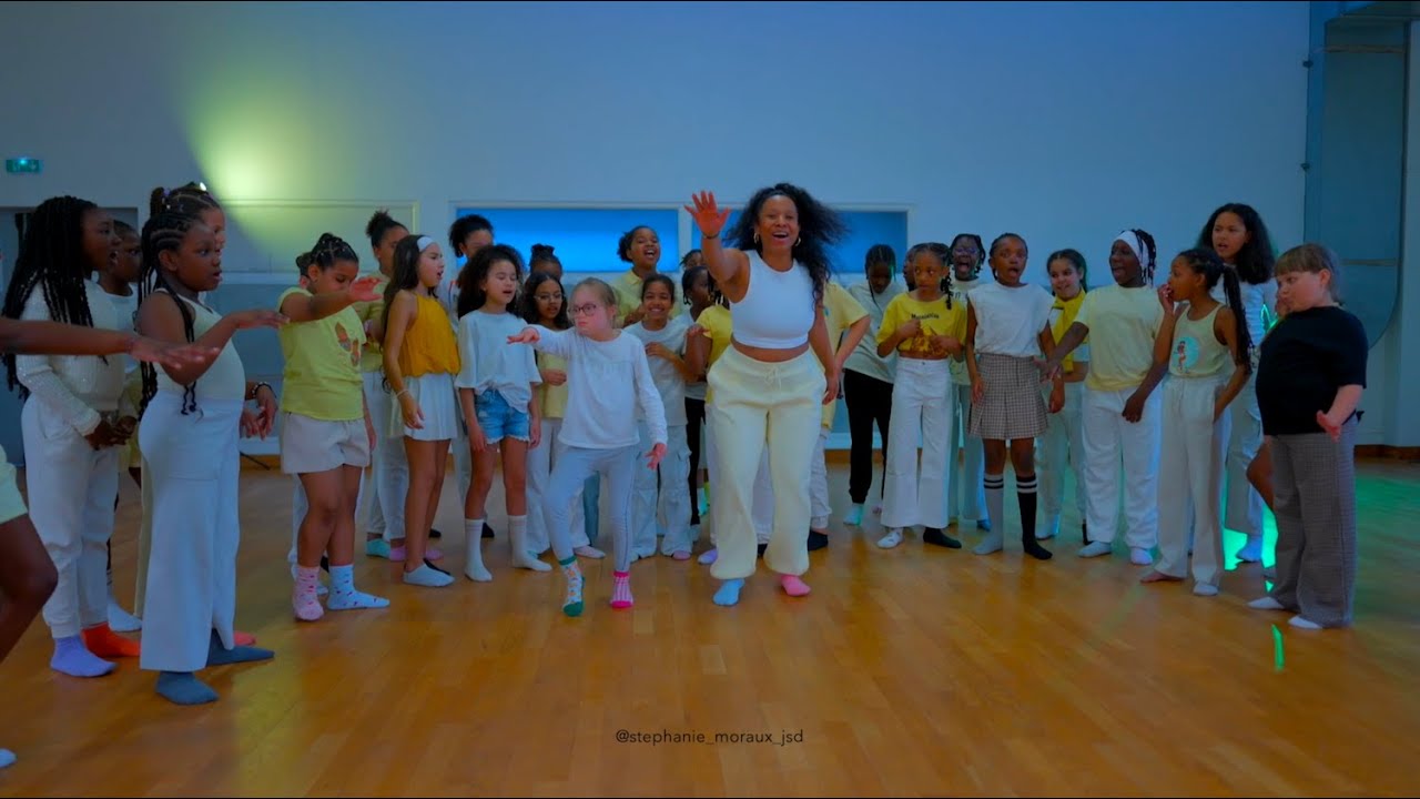 Tchougoal | DJ MERCO  & MWINDA MANNEKIN  |  Choreo by Stéphanie Moraux