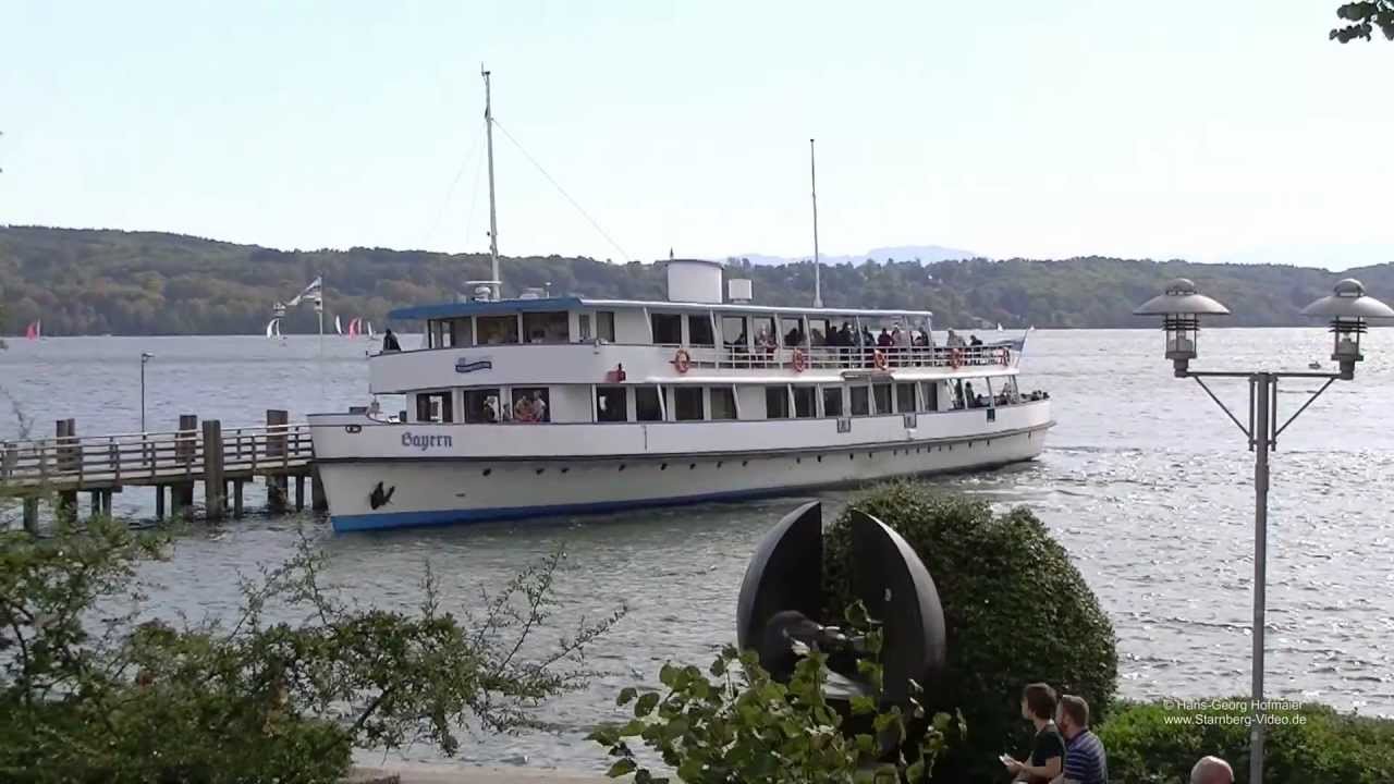 Starnberg - Bahnhof See - Aussicht über den See mit Anlegemanöver der MS Bayern