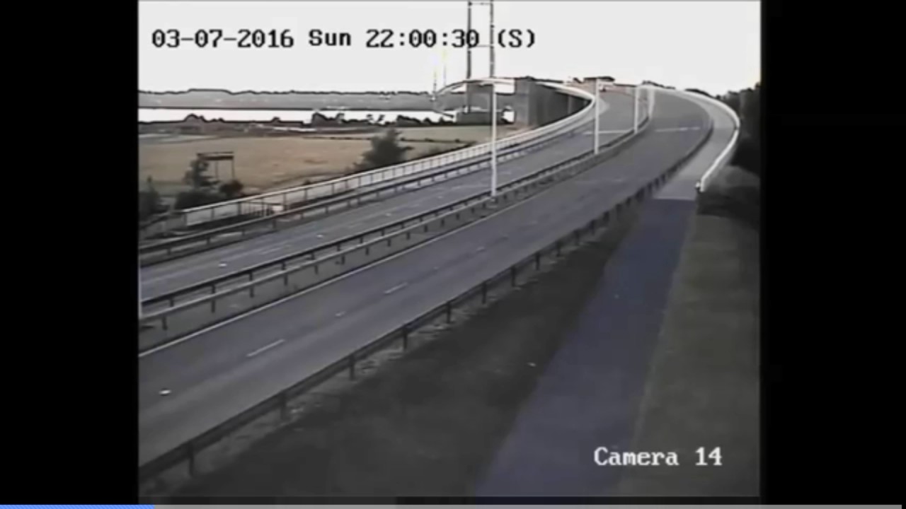 Driver Tries To Drive Off Humber Bridge At 100mph (No Sound)