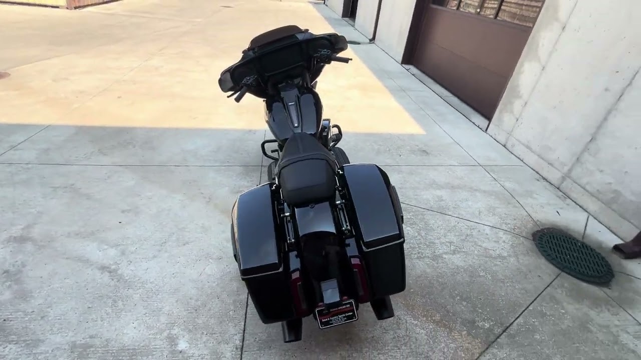 2024 Harley-Davidson Street Glide FLHX Vivid Black