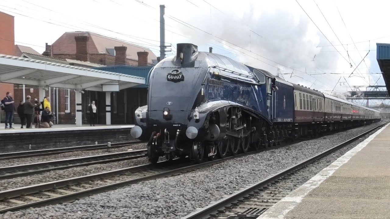 60007 Sir Nigel Gresley and 44871 Fly up the East Coast Mainline, White Rose to York 16/11/2024