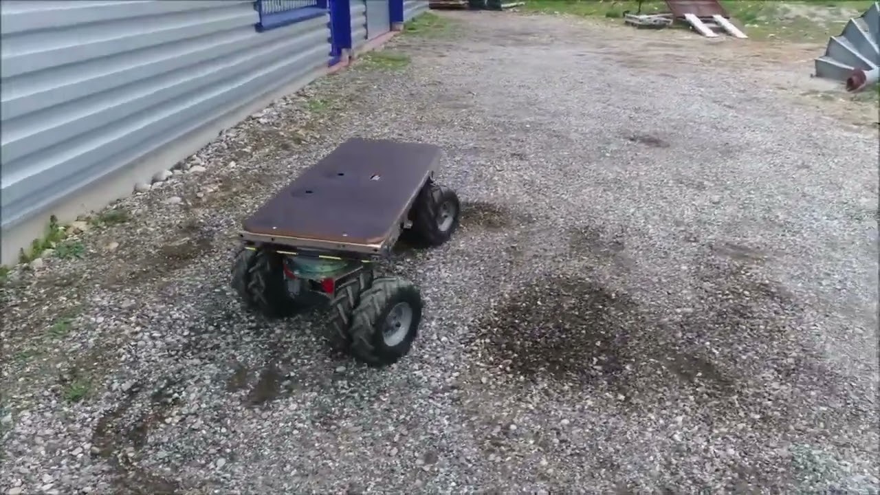 CM 80 - 4 modes de direction - Minitrucks Robotics