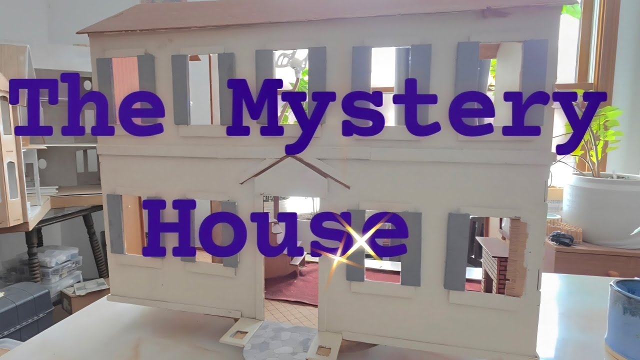 A Mystery Dollhouse: A 1/12 scale miniature doll's house 