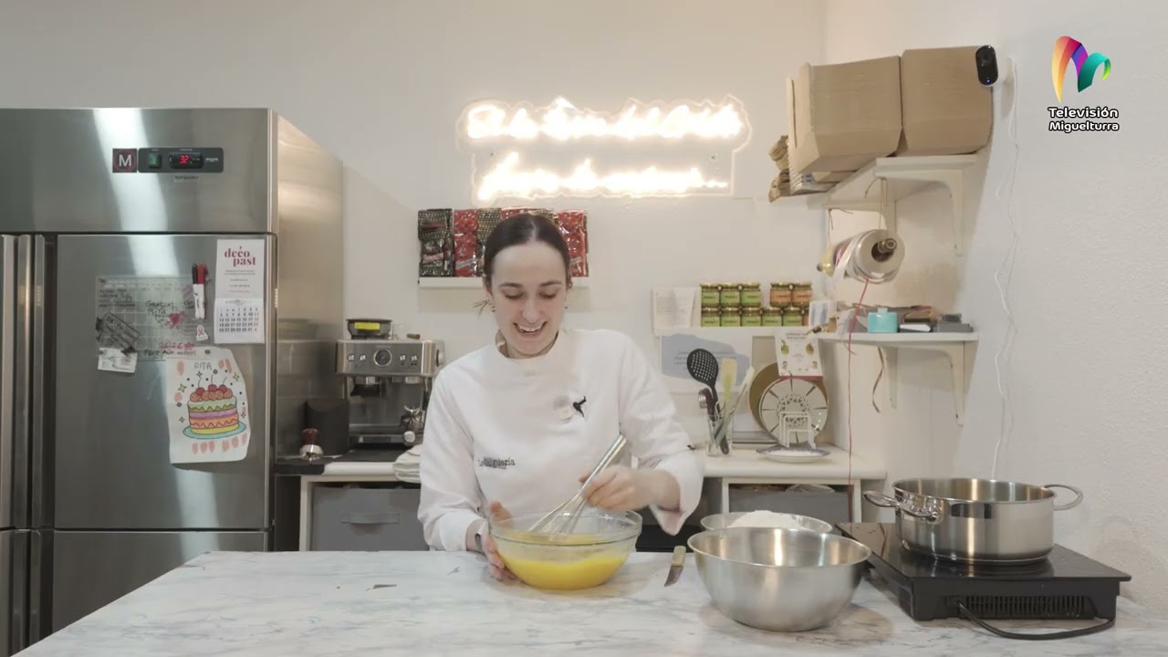 Menudo Pastel. Fruta en sartén: Rosquillas.