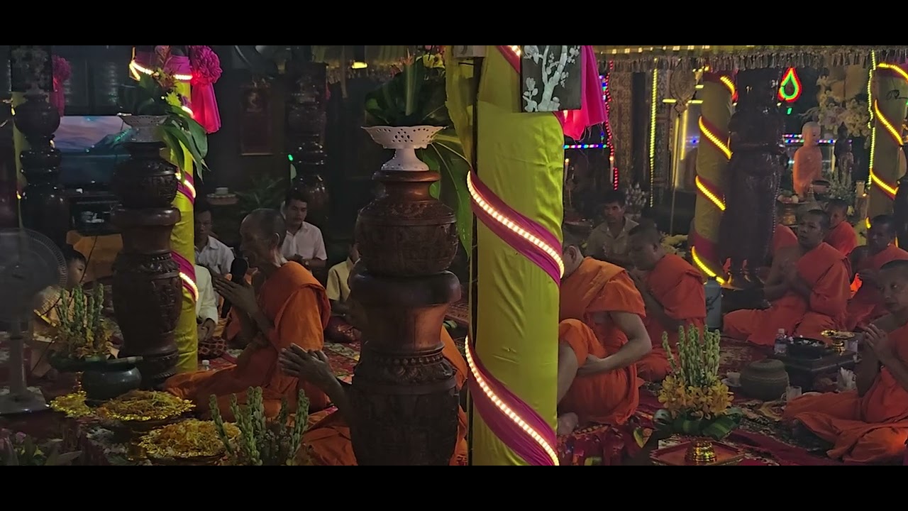 កឋិនទាននៃព្រះចៅអធិការវត្តខ្ទឹង