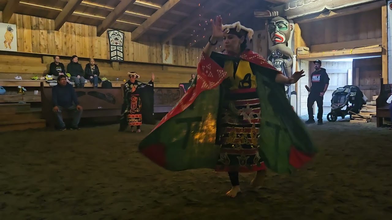 Lauren Smith's Ya̱wi'linux̱w 2023. The dancers are Pewi and Lauren (sisters)