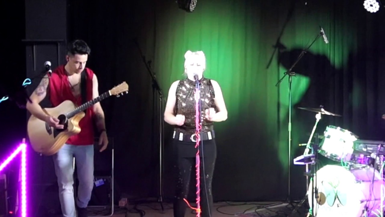 Mary Keey - Live Show at Raum 132 ¦ New Music from Mary Keey Live Concert in Switzerland