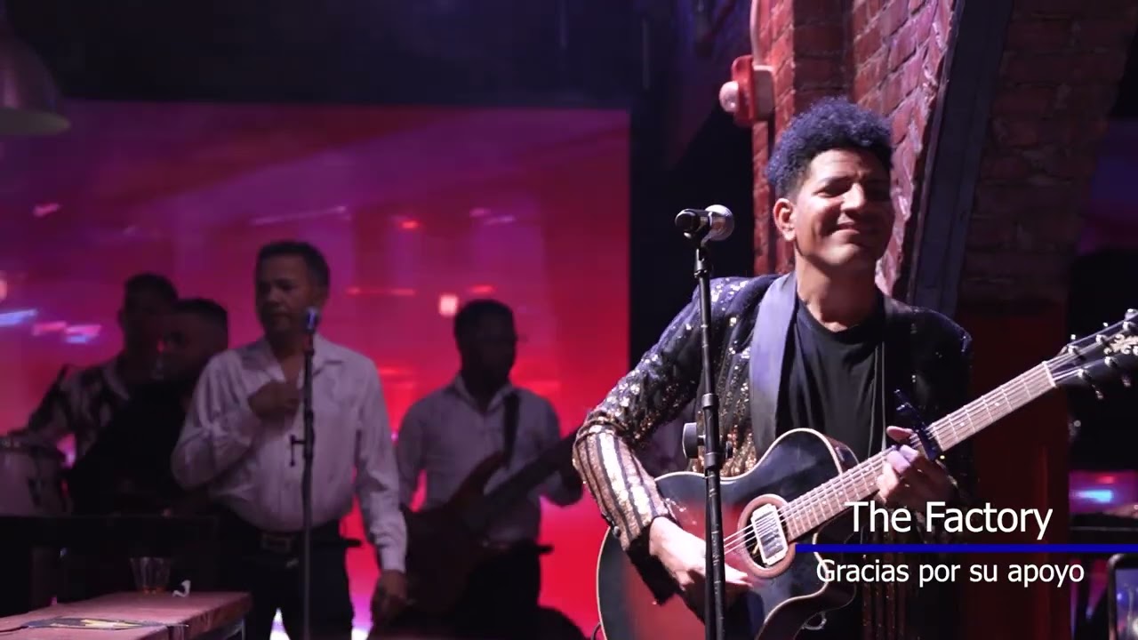 Un Par de Humano en vivo El Varon De La Bachata