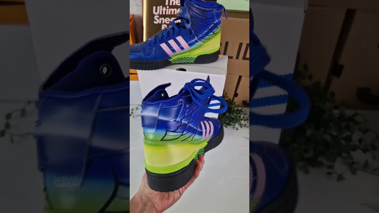 Hello Adidas x Jeremy Scott Motorsport Wings 4.0 Bold Blue 🙃 #sneakercommunity #short