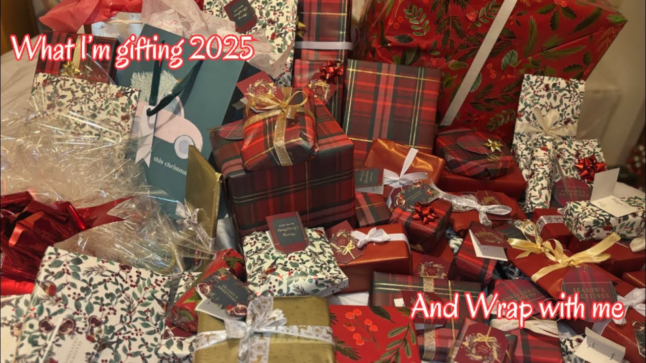 Wrapping Christmas gifts with me + what I’m giving 2025 {VLOGMAS DAY 20}