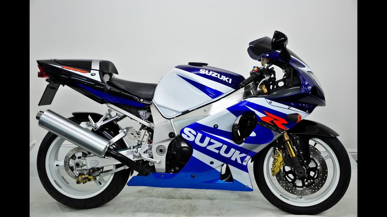 Suzuki GSXR 1000 K1 Blue/White 2001, Y Reg