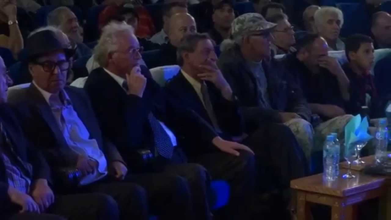 Cherif Douzane honore l'hommage aux artistes