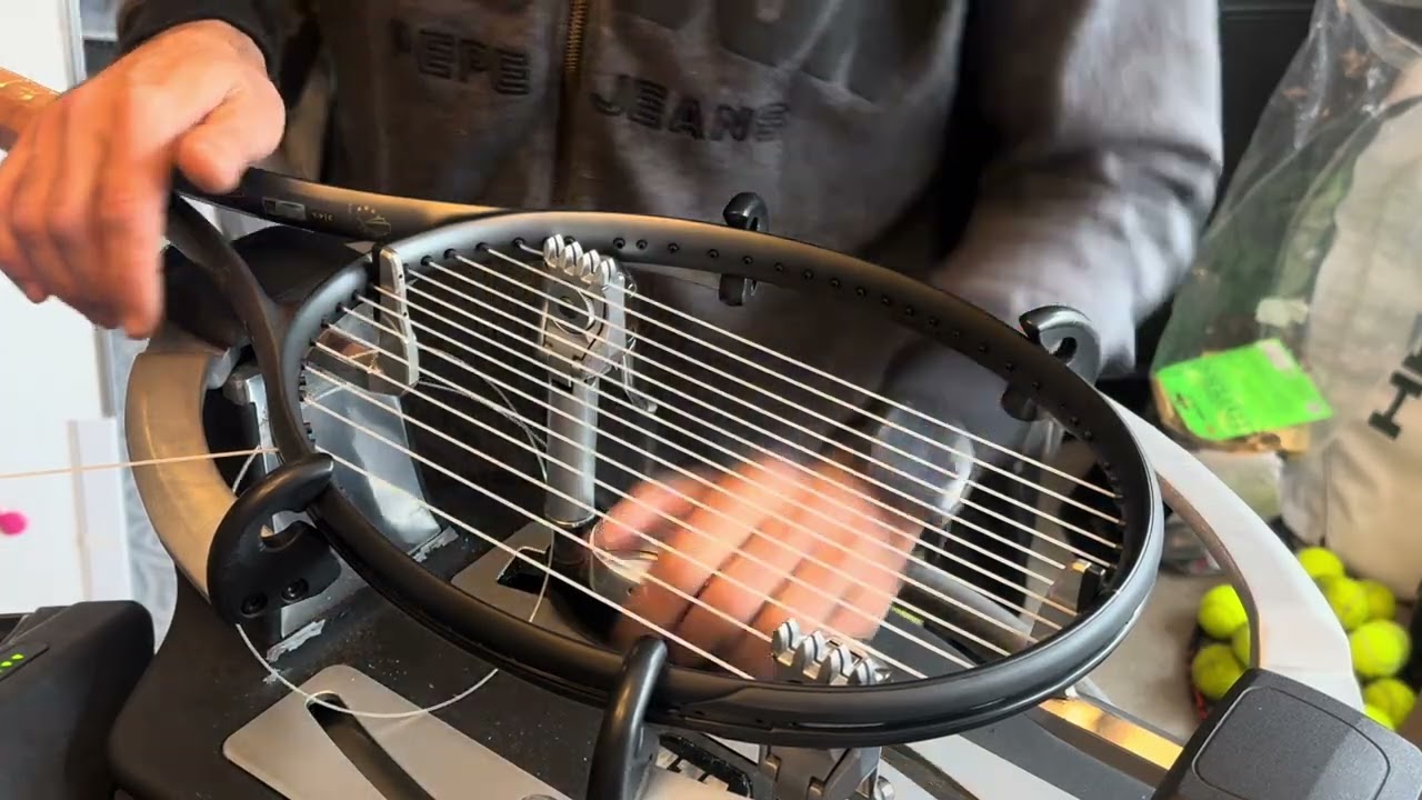 How to restring a Wilson RF 01 PRO tennis racket