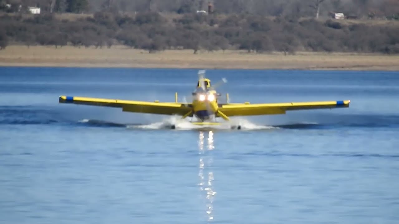 Air Tractor AT-802F Fire Boss LV-HWY amazing landing- taxi - pick up wather - take off practice show