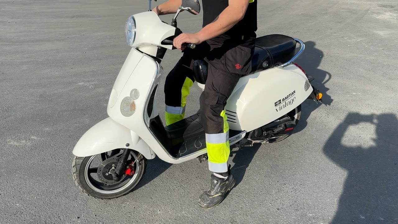 K&ouml;p Moped Baotian Vintage p&aring; Klaravik