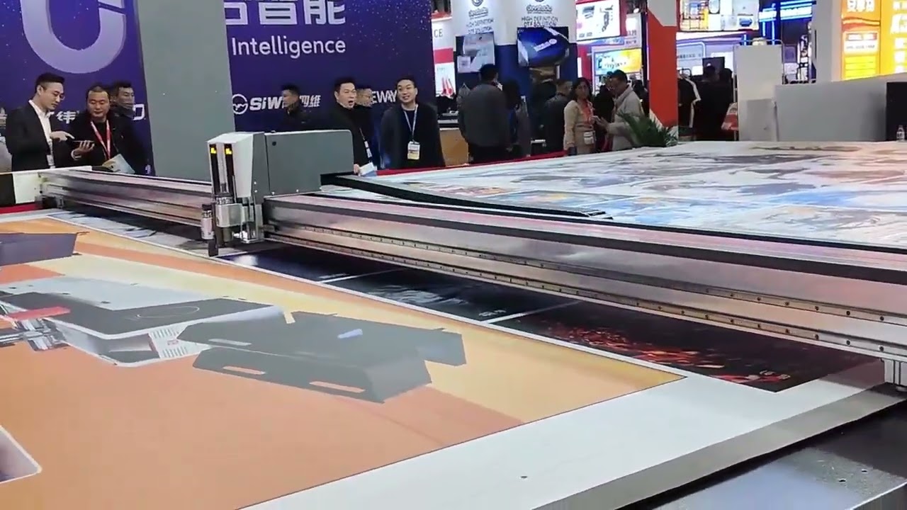 RUK large format flatbed cutter #digital #membrane #film