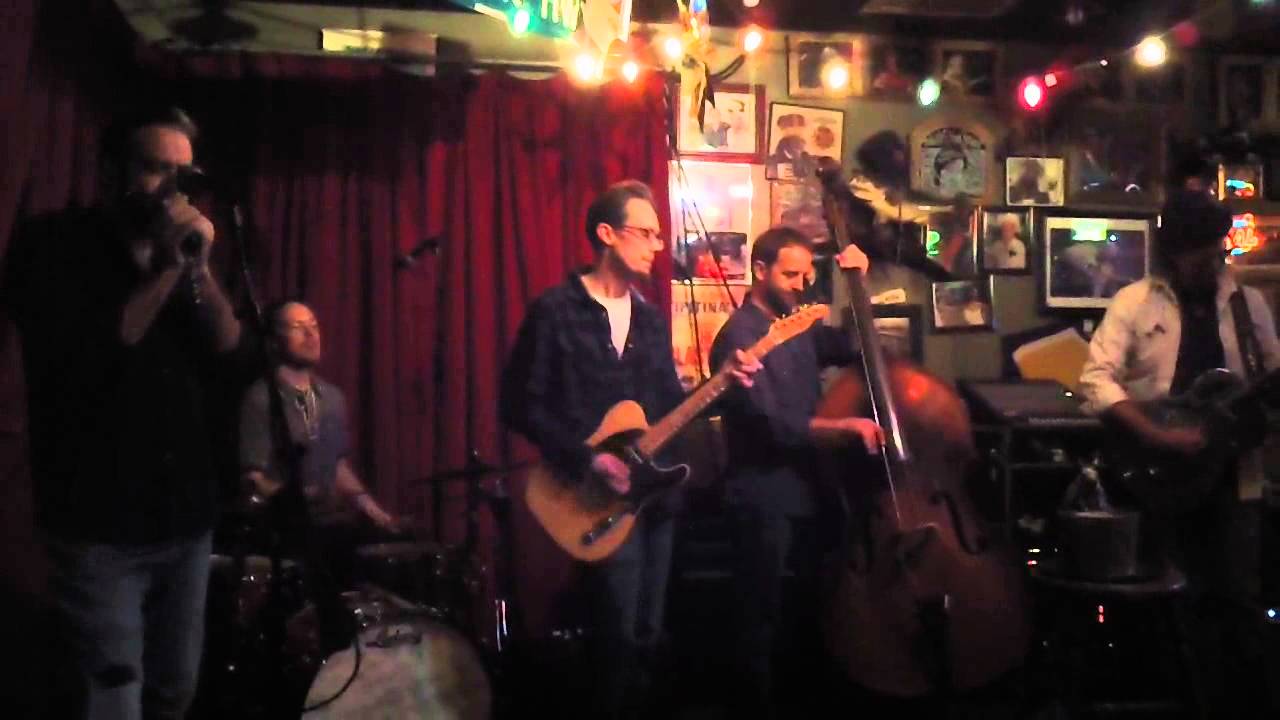 The Peacemakers with Johnny Nicholas on slide and Mike Keller of The Fabulous Thunderbids on guitar