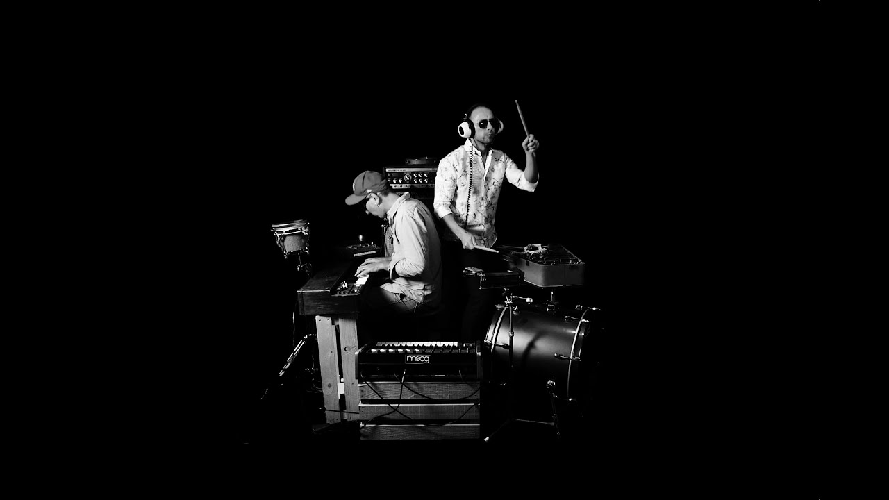 Chauffeur et Parlak - Black Lemons (Official Video)