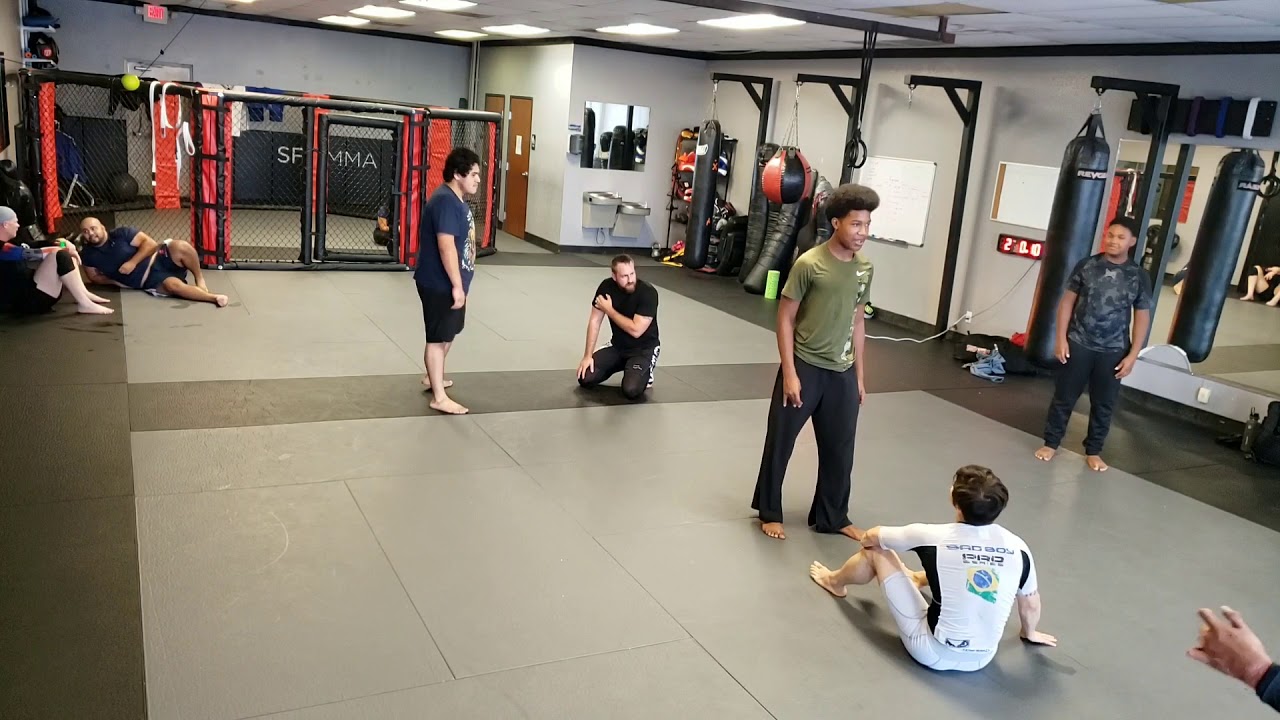 Jiu Jitsu roll after elbow injury