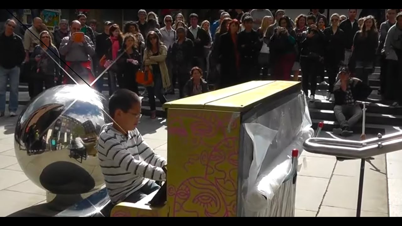 11 year old George plays Beethoven Moonlight Sonata 3rd movement on a Street Piano (huge crowd!)