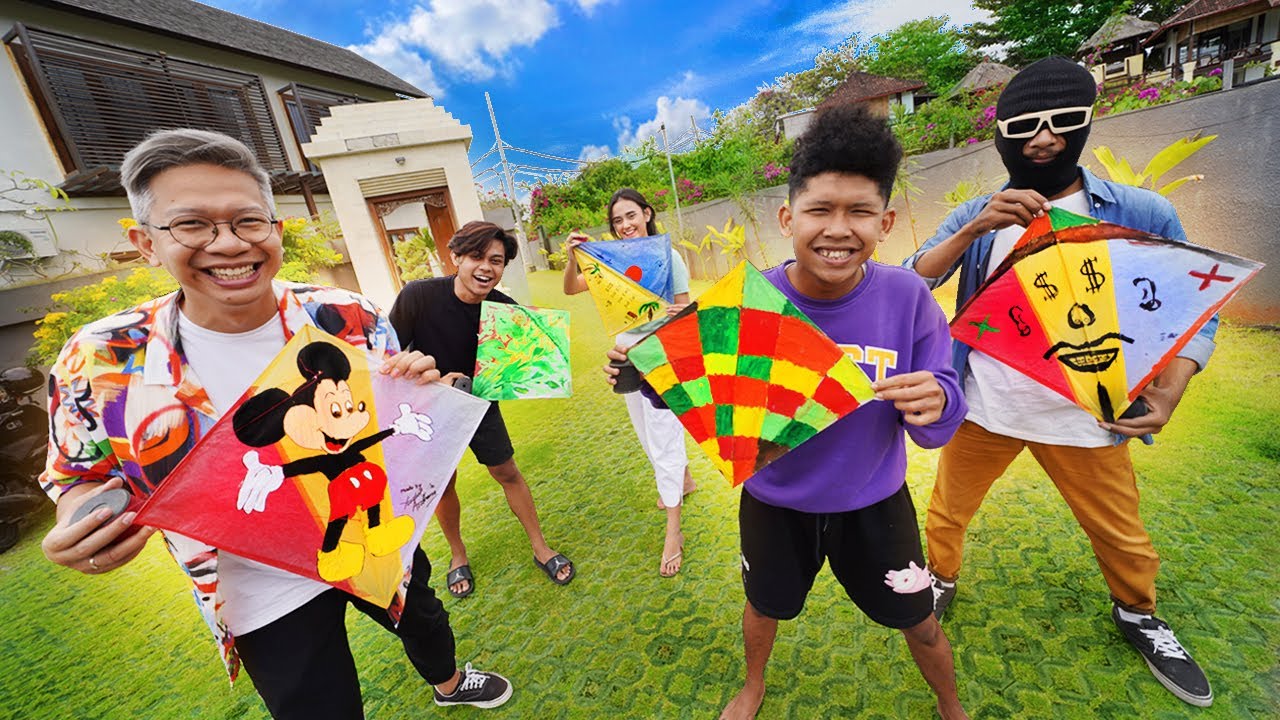 WHO IS THE BEST AT DECORATING KITES??!