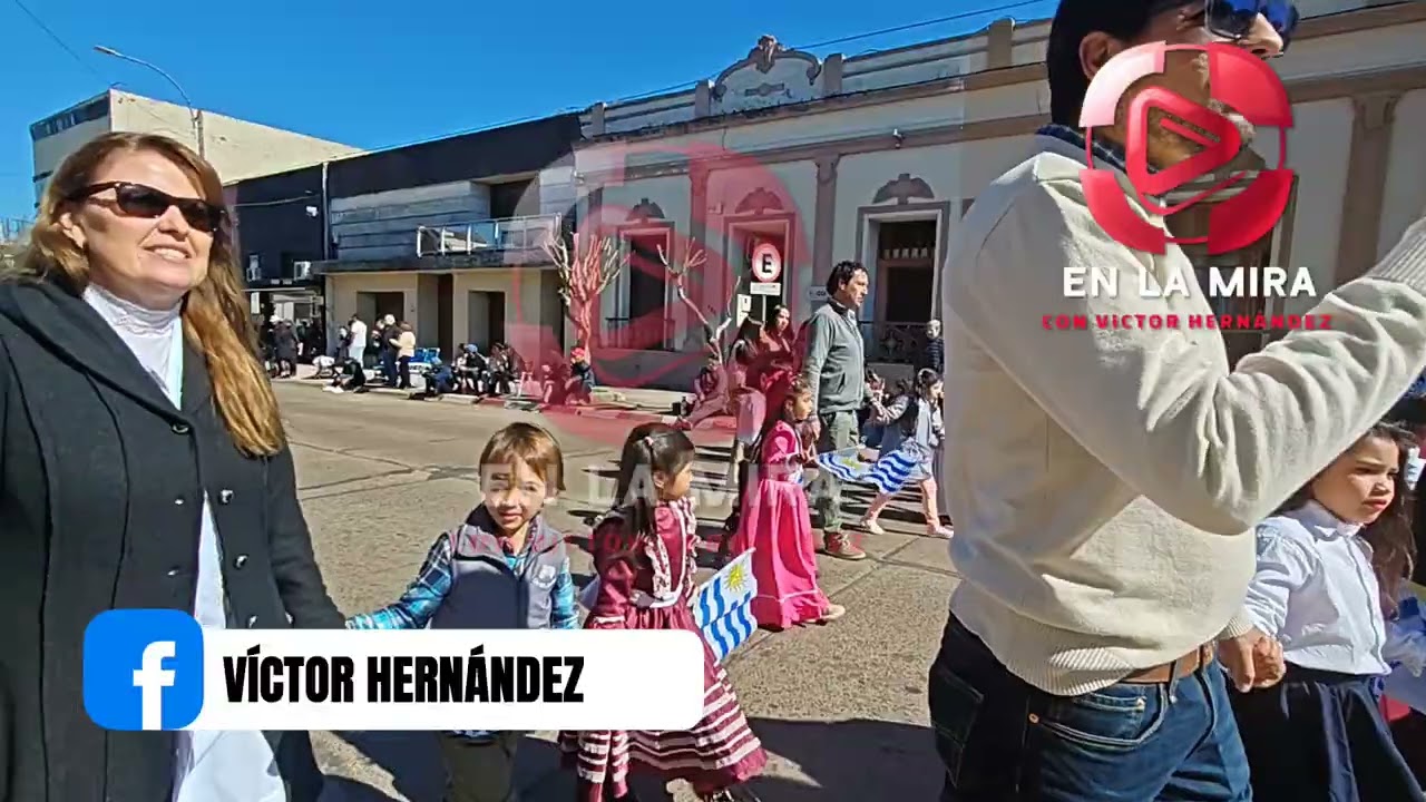 DESFILE 25 DE AGOSTO ARTIGAS URUGUAY 