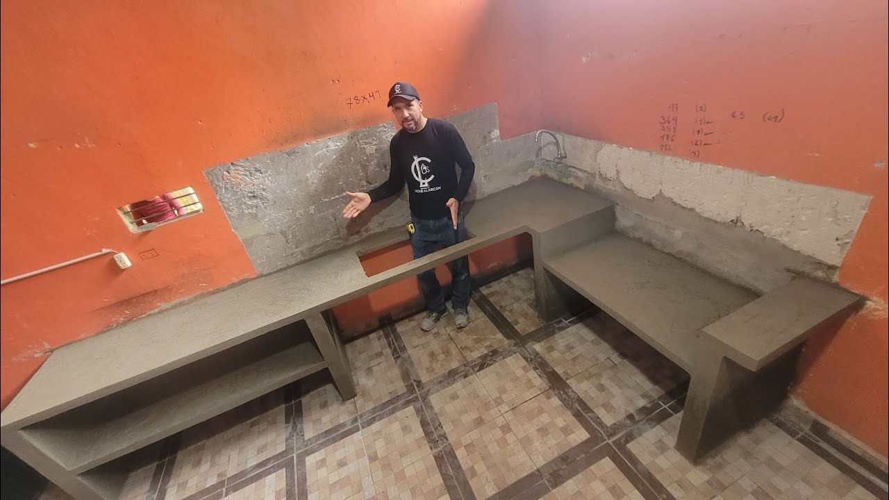 Meson de Concreto con nicho para cocina industrial.