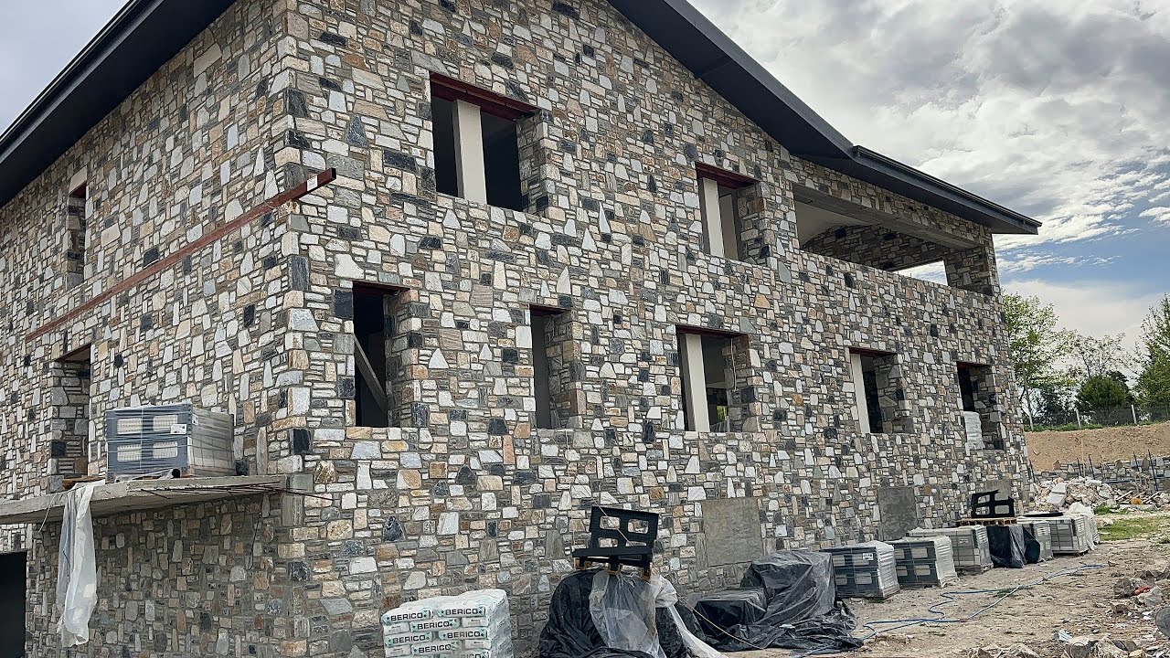 SARAY GİBİ TAŞ EV YAPMIŞLAR