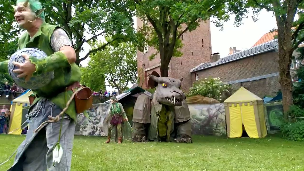 Fangdorn und das Geheimnis des Feuers