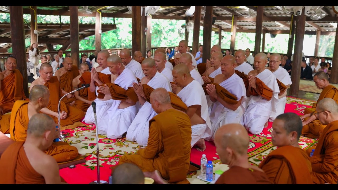 พิธีบรรพชาอุปสมบทพระวัดป่าบ้านตาด (นาคกล่าวคำขอบวชกับพระอุปัชฌาย์แบบเอสาหัง)
