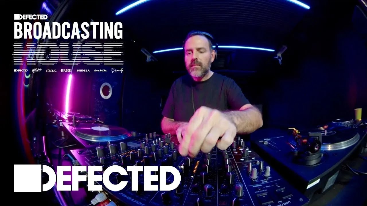 Classic & Deep House Mix by Deetron (Live from The Basement)