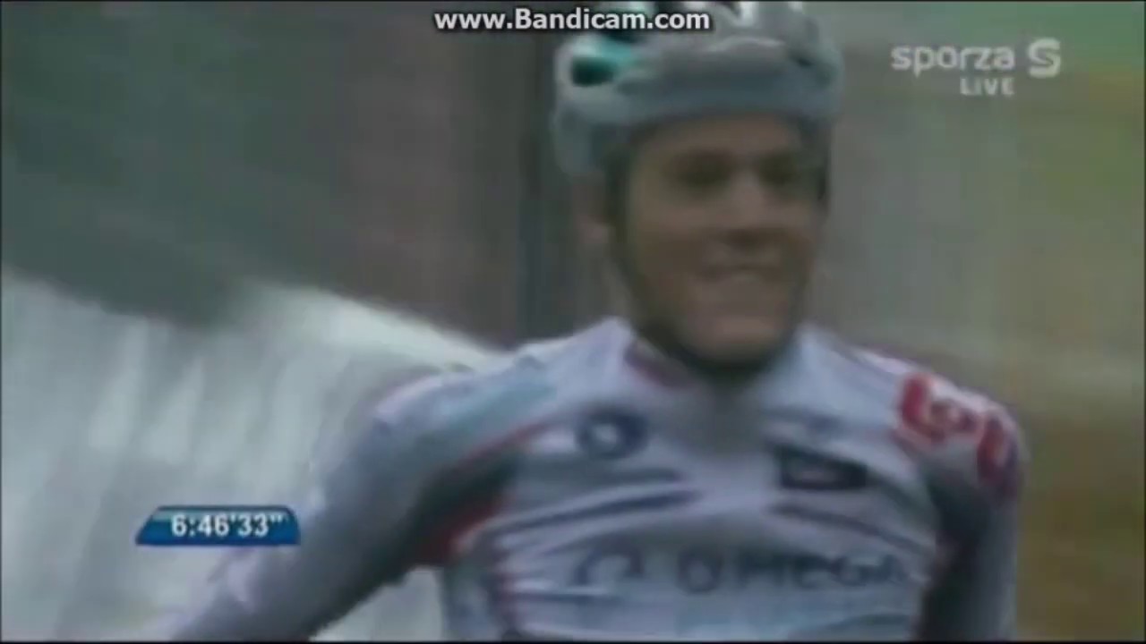 Philippe Gilbert gagne un glacial Tour de Lombardie 2010