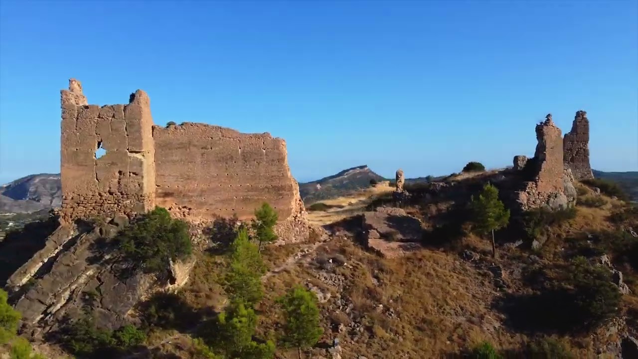 Relleu - Castillo a vista Aérea en 4K (Drone)