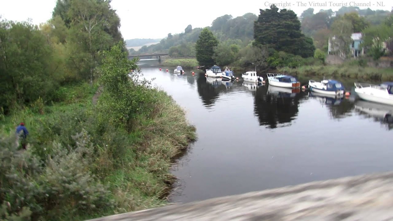 Walk Through Totnes in Devon 01