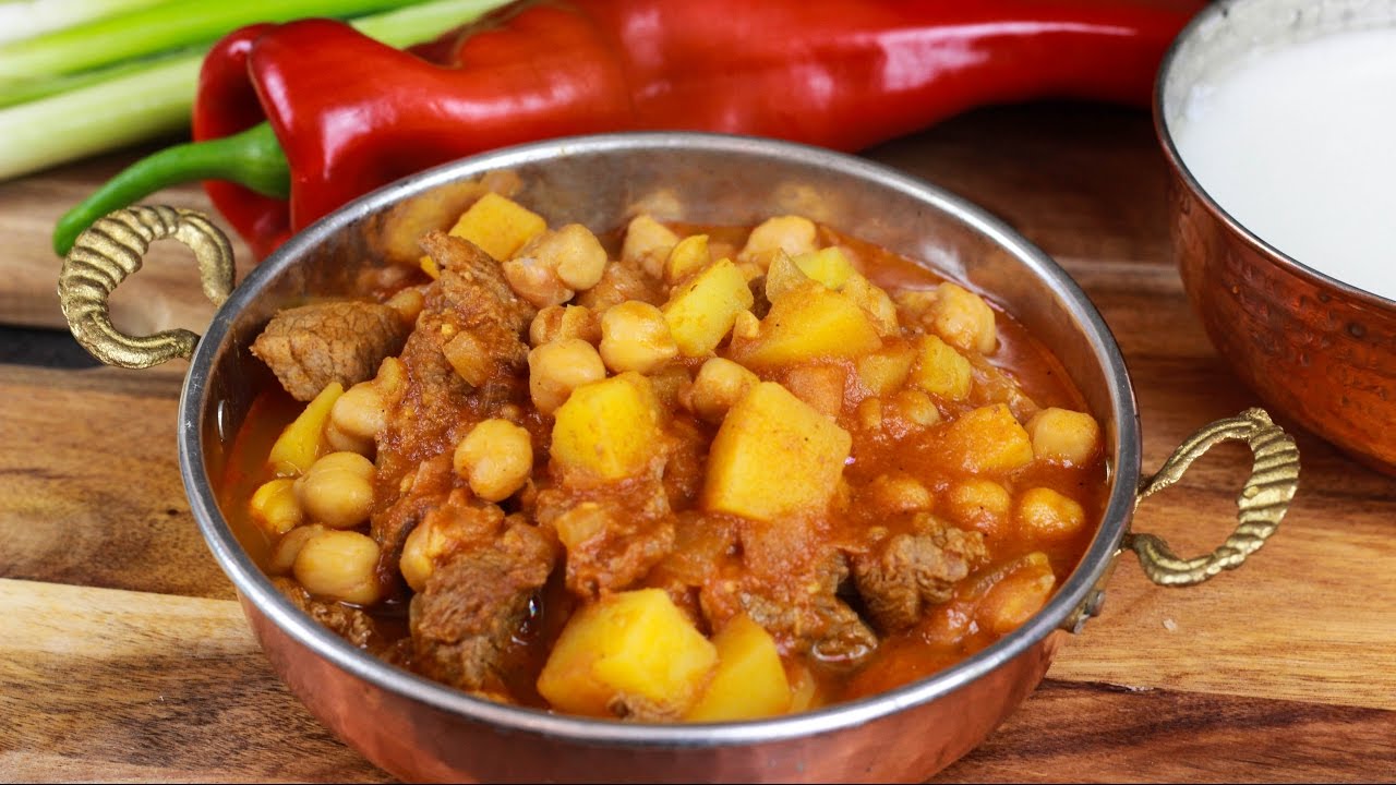 Türkischer Kichererbsen Eintopf mit Kartoffeln und Fleisch - Etli Nohut Yemegi