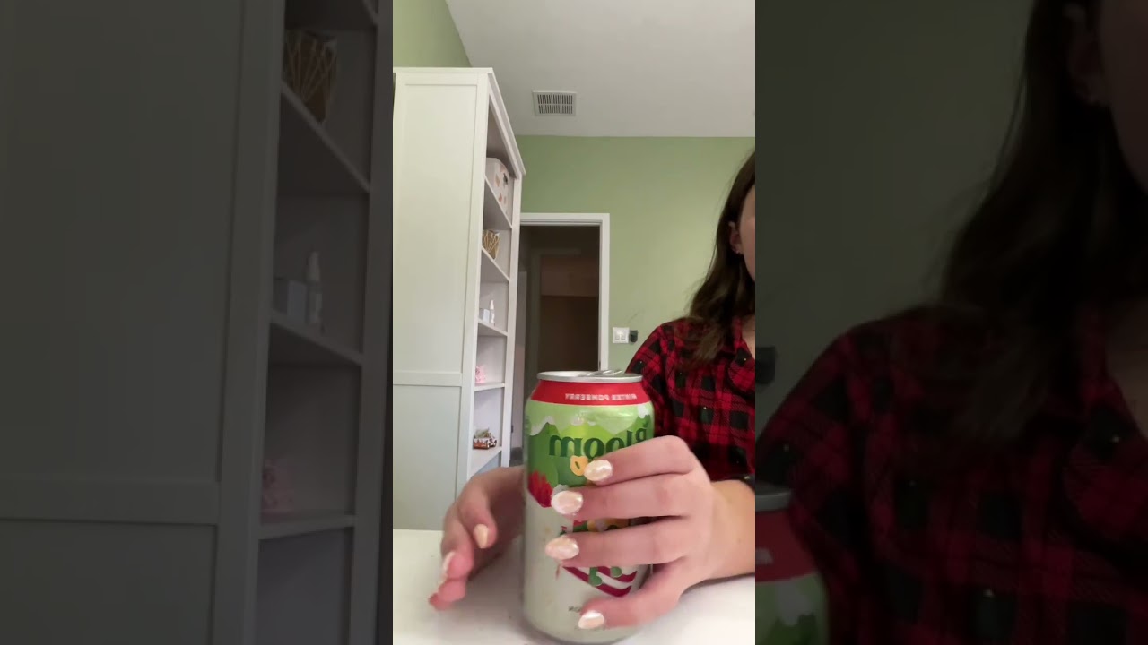 Winter pomberry : bloom prebiotic soda