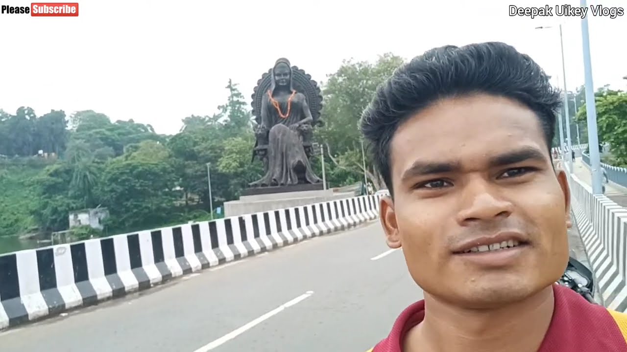 Hamidia Hospital and Rani kamlapati statue Gond Queen 👑 Bhopal Ghume 