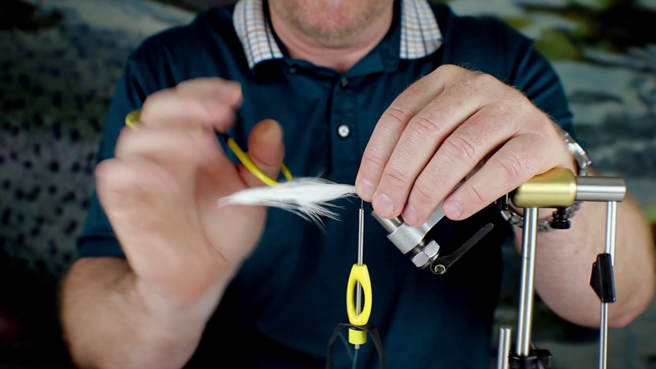 Fly Tying: The Howitzer Bustin' Baitfish