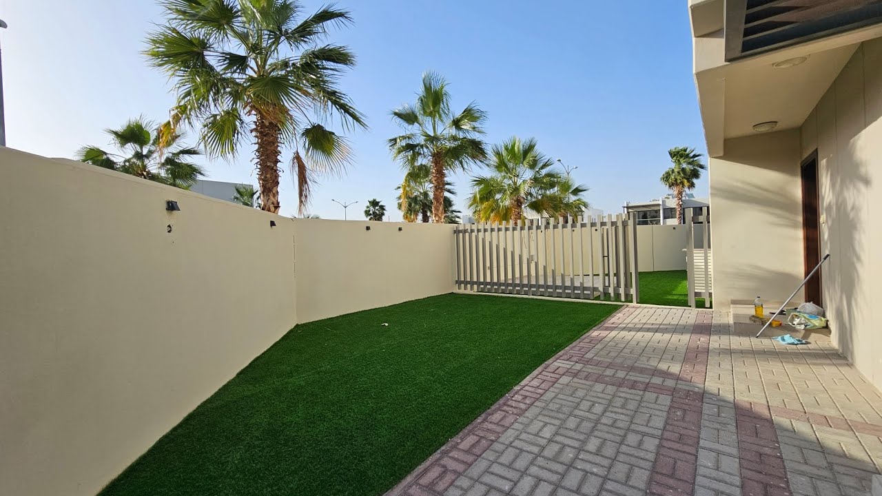 3BR | R2-EE | End Corner | Single row | Pool facing | Zinnia Damac Hills 2