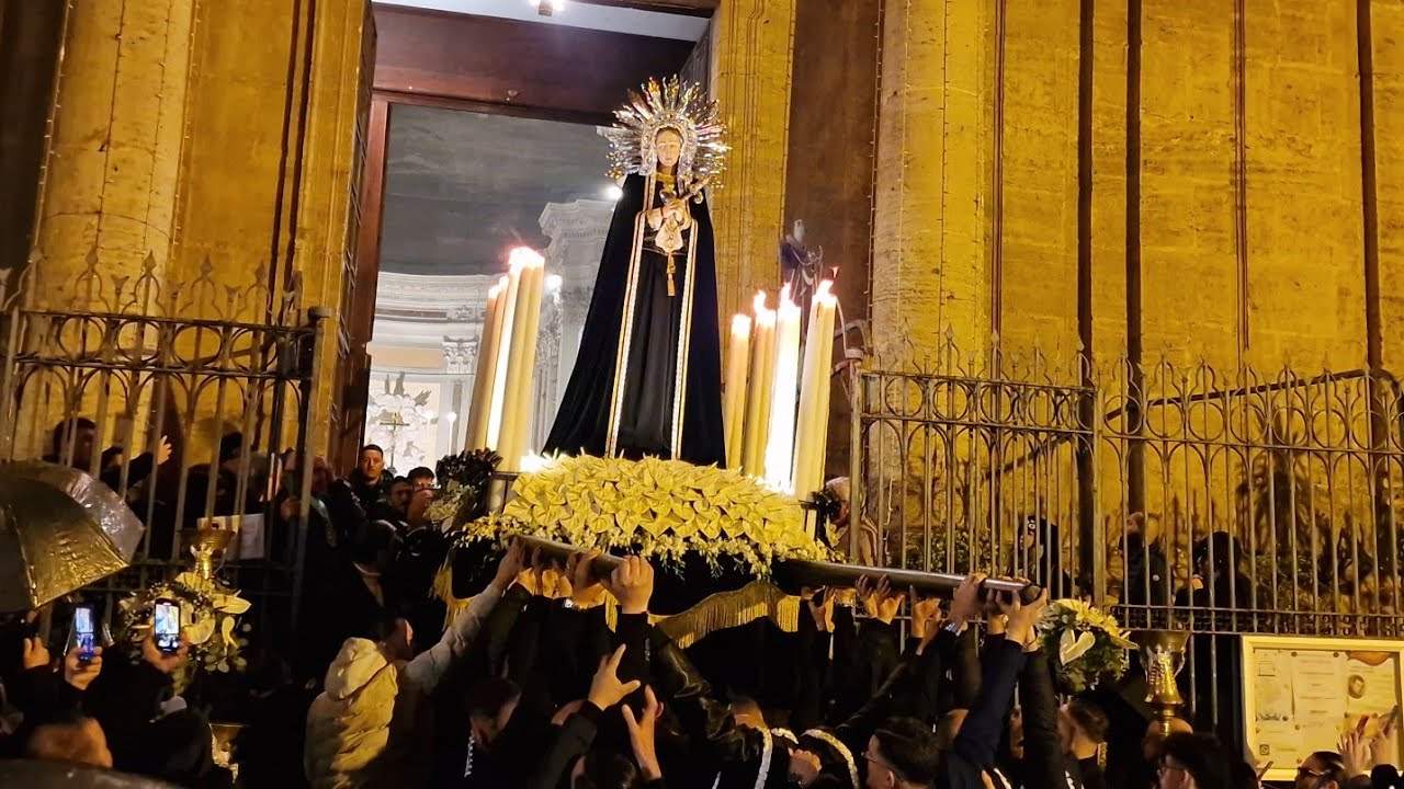 (PALERMO) - TRASLAZIONE SOTTO LA PIOGGIA DELL' ADDOLORATA DEI FORNAI (4K) 29/03/2025