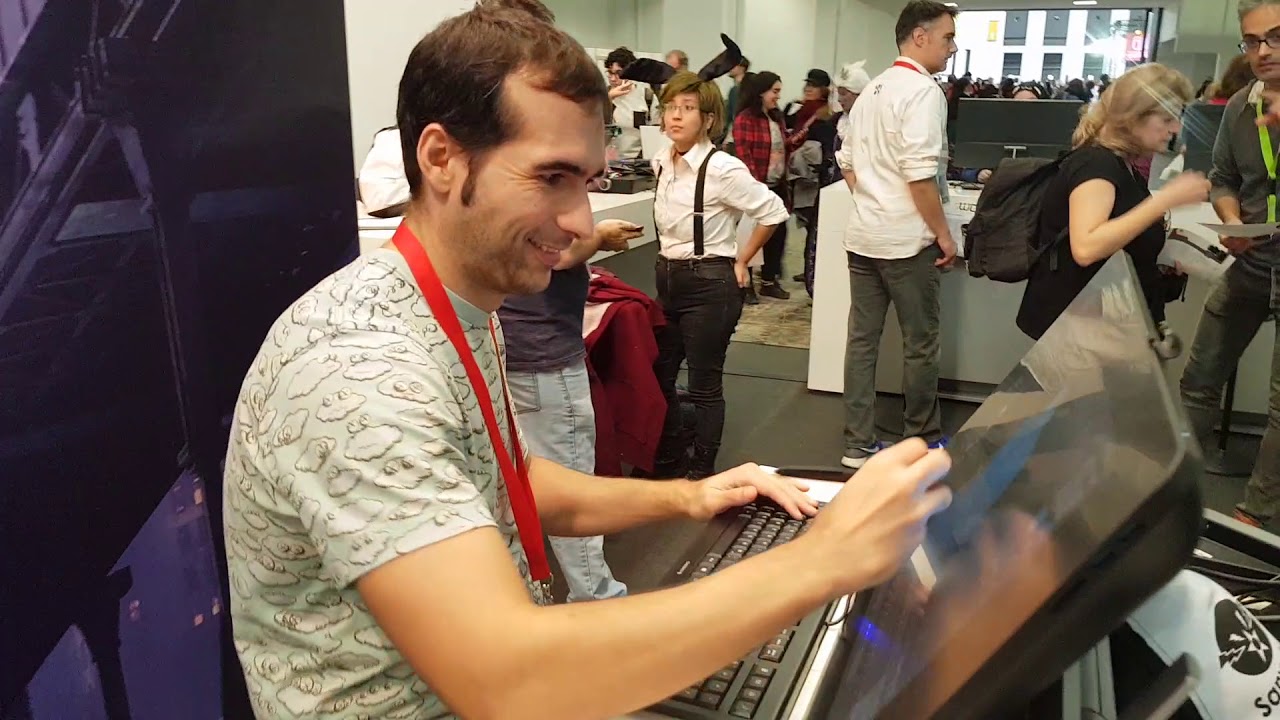 Wacom at Salon del Manga, Barcelona. Zinkete 3D modelling.