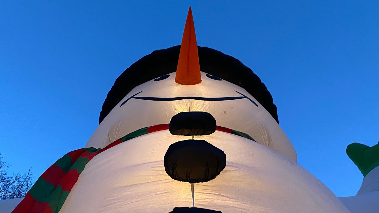 2021 Gemmy Airblown Inflatable 20ft Snowman